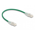 Delock Síťový kabel RJ45 Cat.6A, ze zástrčky na zástrčku, se zahnutou západkou, U/FTP, tenký, 0,3 m, zelený