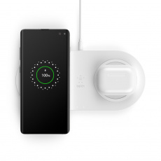 Belkin BOOST CHARGE™ Qi Duální 10W Bezdrátová plochá nabíječka, bílá